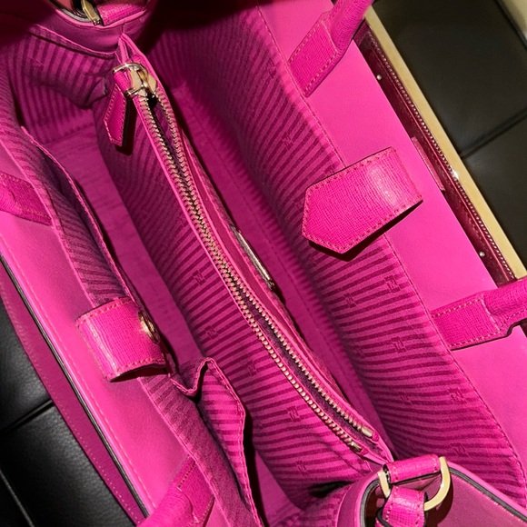 Fendi bag pink color, excellent mint condition - Picture 11 of 13